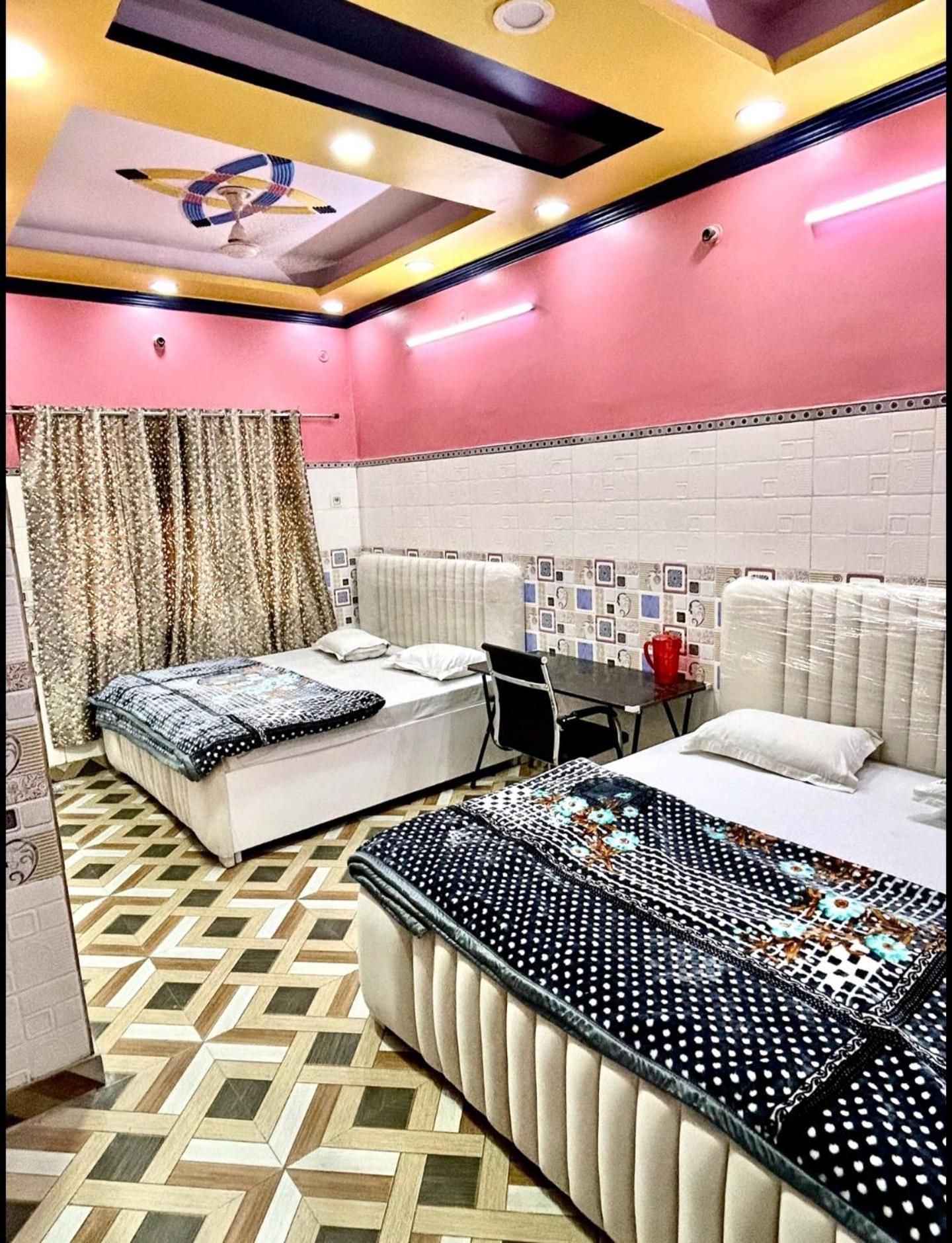 Hotel Jaipur Palace 뉴델리 외부 사진