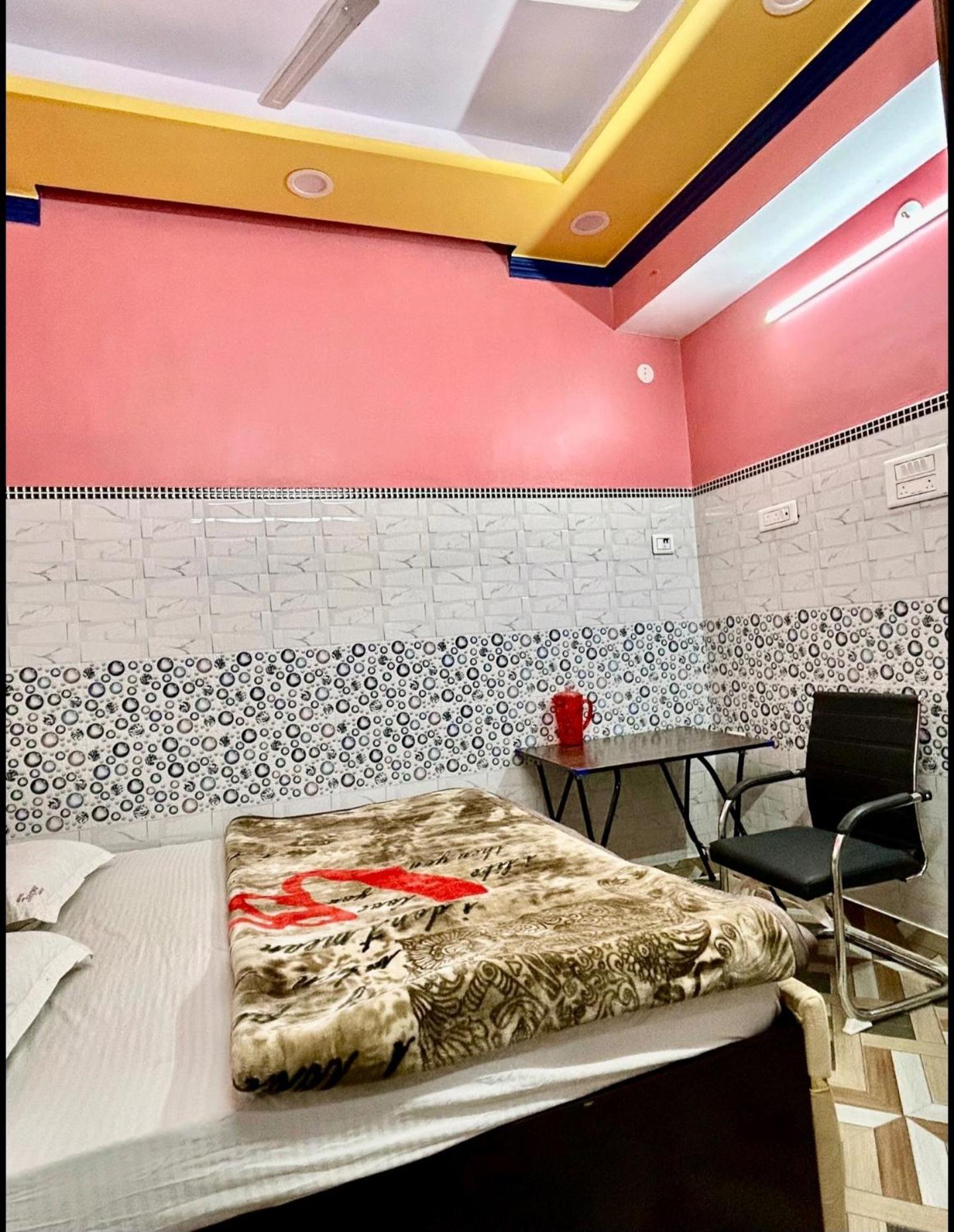 Hotel Jaipur Palace 뉴델리 외부 사진