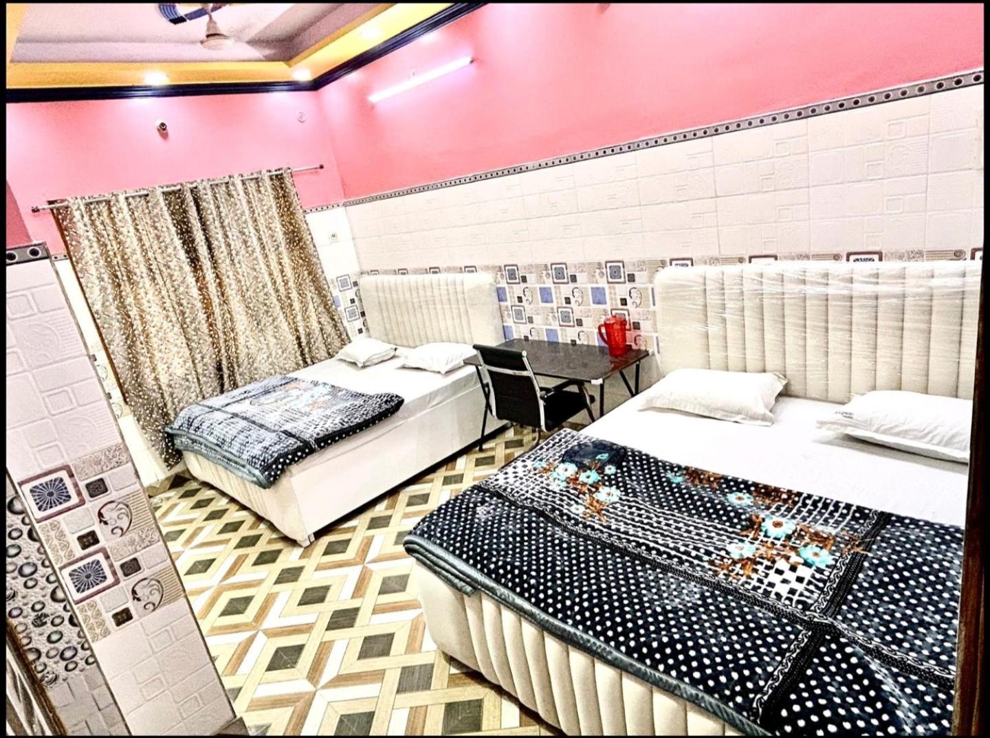 Hotel Jaipur Palace 뉴델리 외부 사진